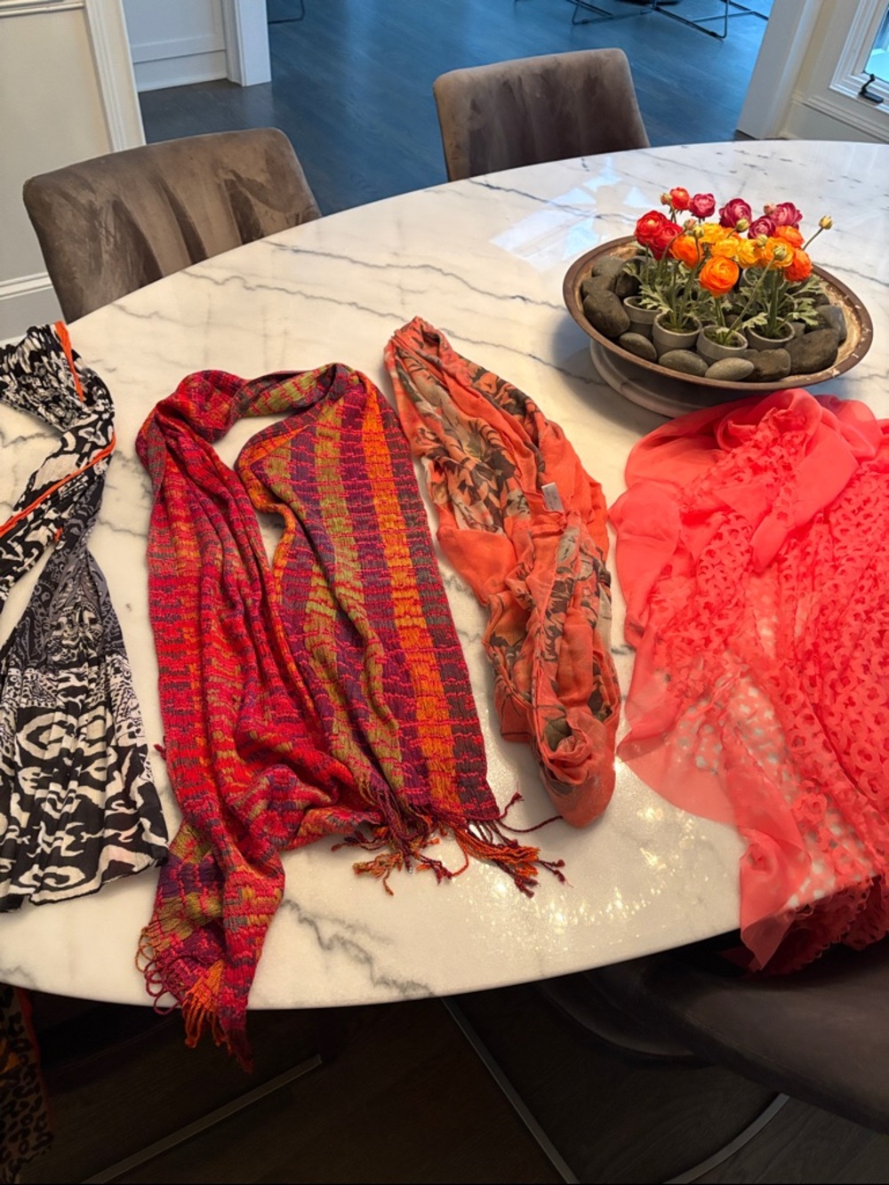 🧣 4 Scarf Bundle Pinks and Corals - Picture 1 of 10